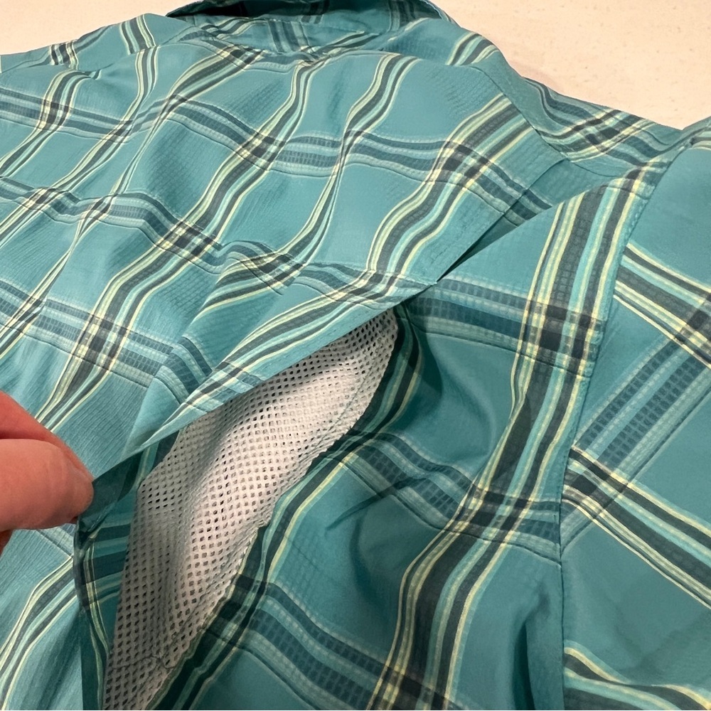 Columbia Omni Shade Long Sleeve Shirt XL Vented Green Aqua Teal Plaid Button Up - Picture 8 of 9